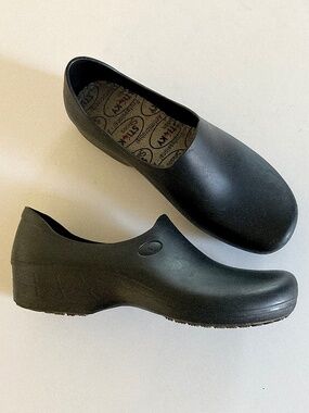 STICKY Nursing Shoes - Chefs - Kitchen - Clogs for Work Waterproof Black Size 9